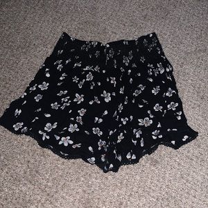 Flowy black shorts